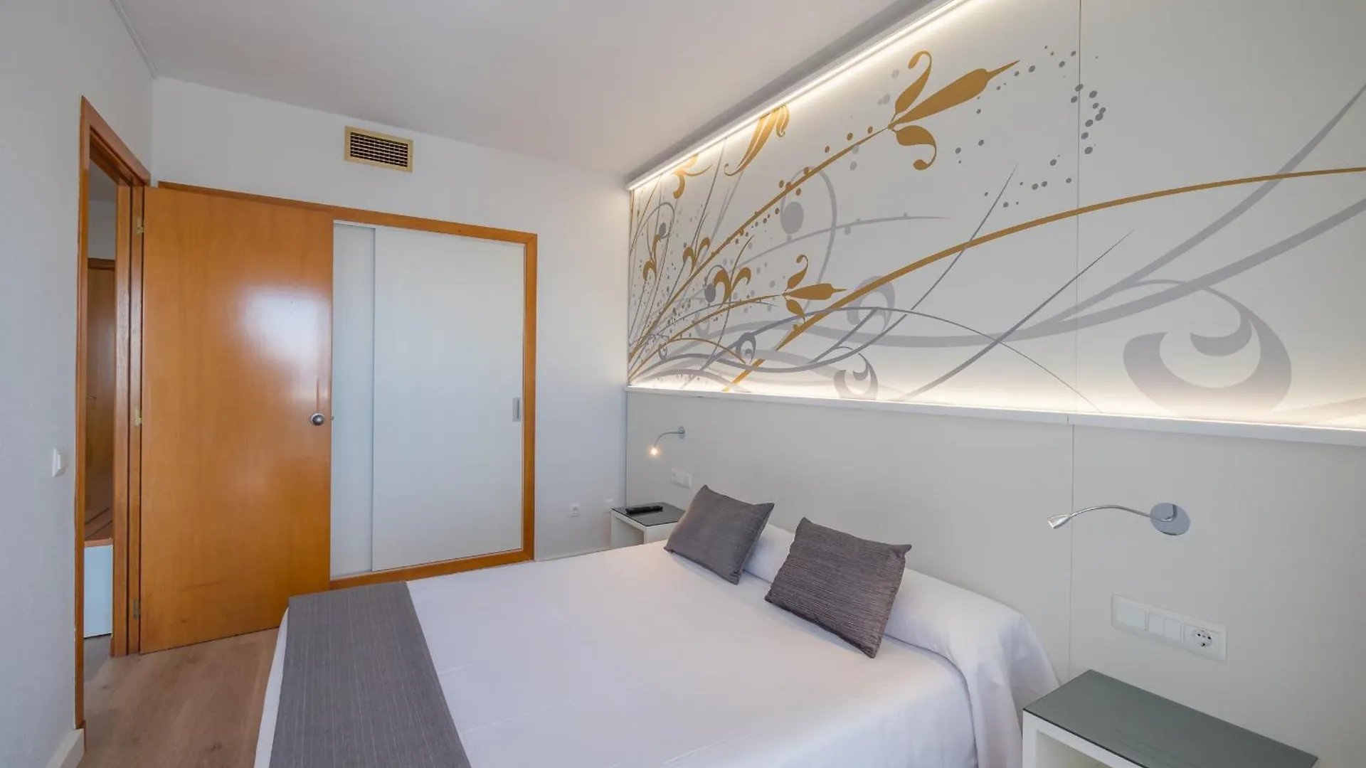 Golden Taurus Aquapark Resort Pineda de Mar İspanya
