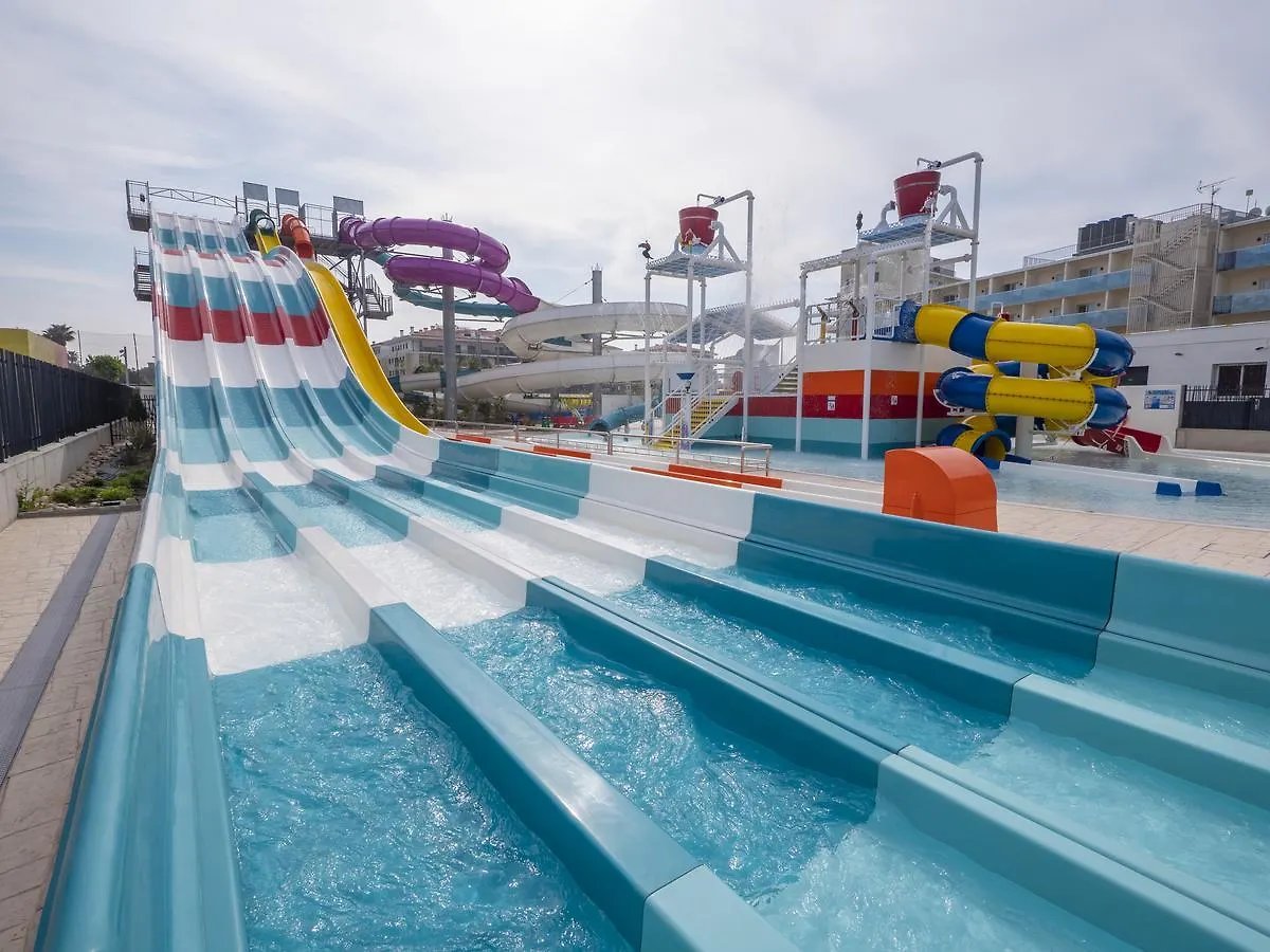 Golden Taurus Aquapark Resort Pineda de Mar Hotel